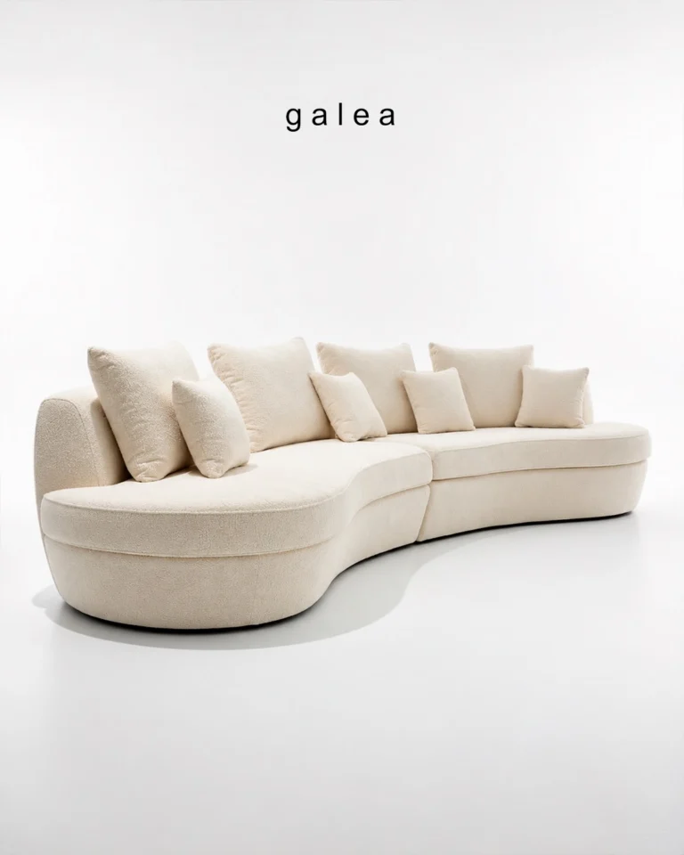 Instagram post from casa_mall. This post is in position 4.